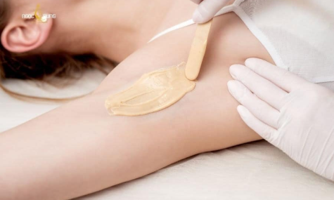 Cách wax lông nách tại nhà bằng sáp an toàn, sạch thâm